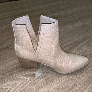 Not Rated Tarim Snake Boots